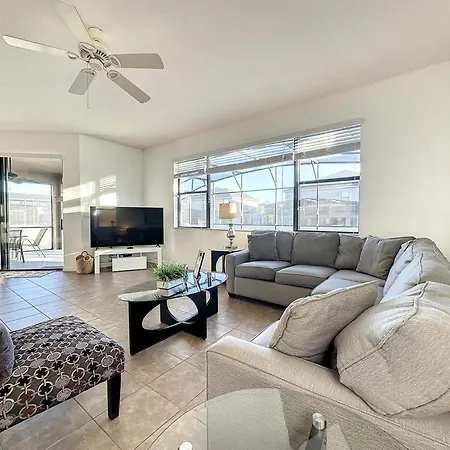 Five Bed South Facing Pool Close To Disney